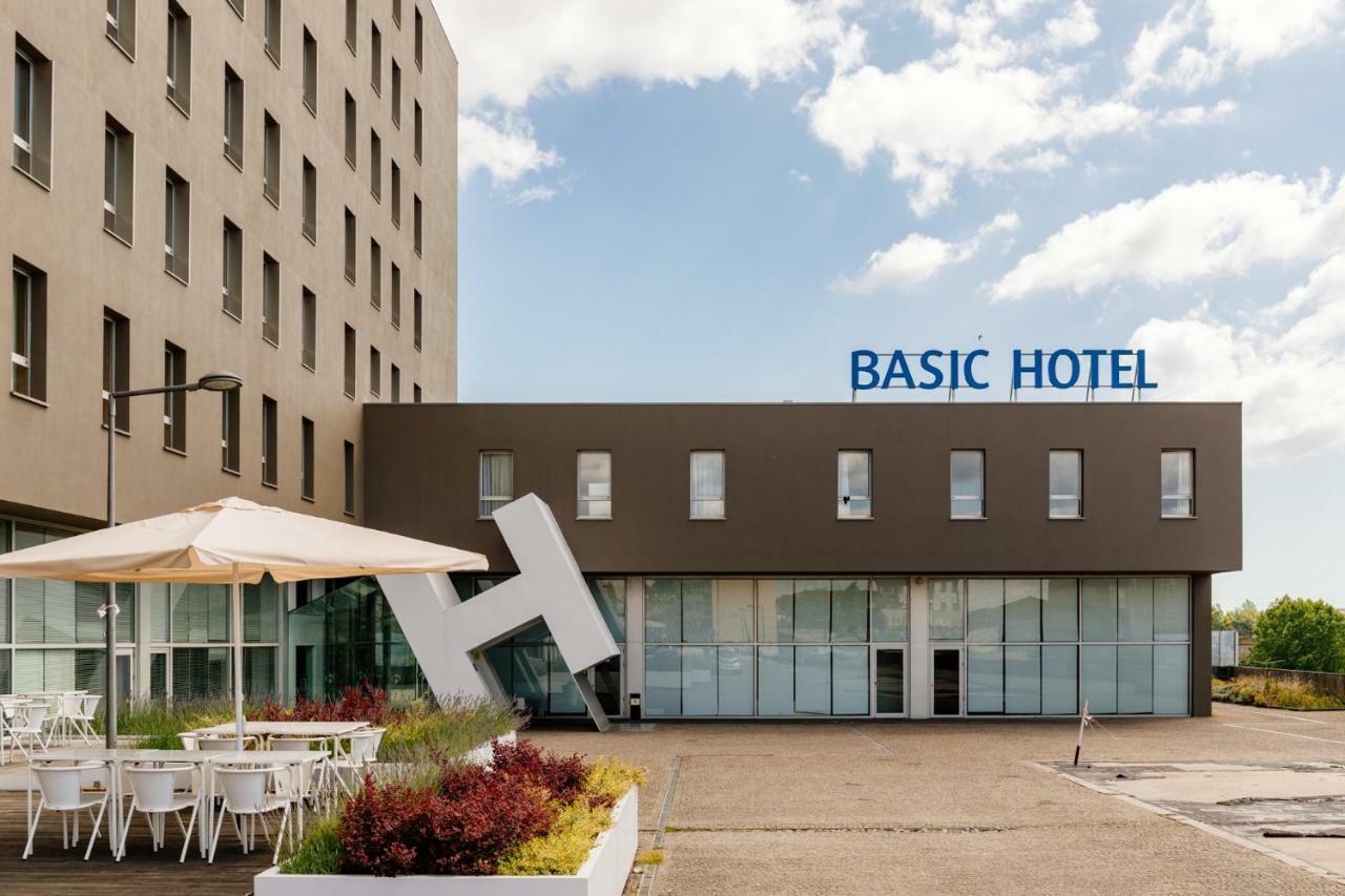 Basic Braga By Axis Hotel Exterior photo